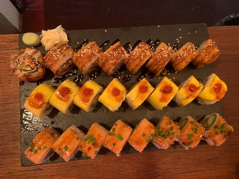 Tabla de sushi premium de Kamikaze Sushi House